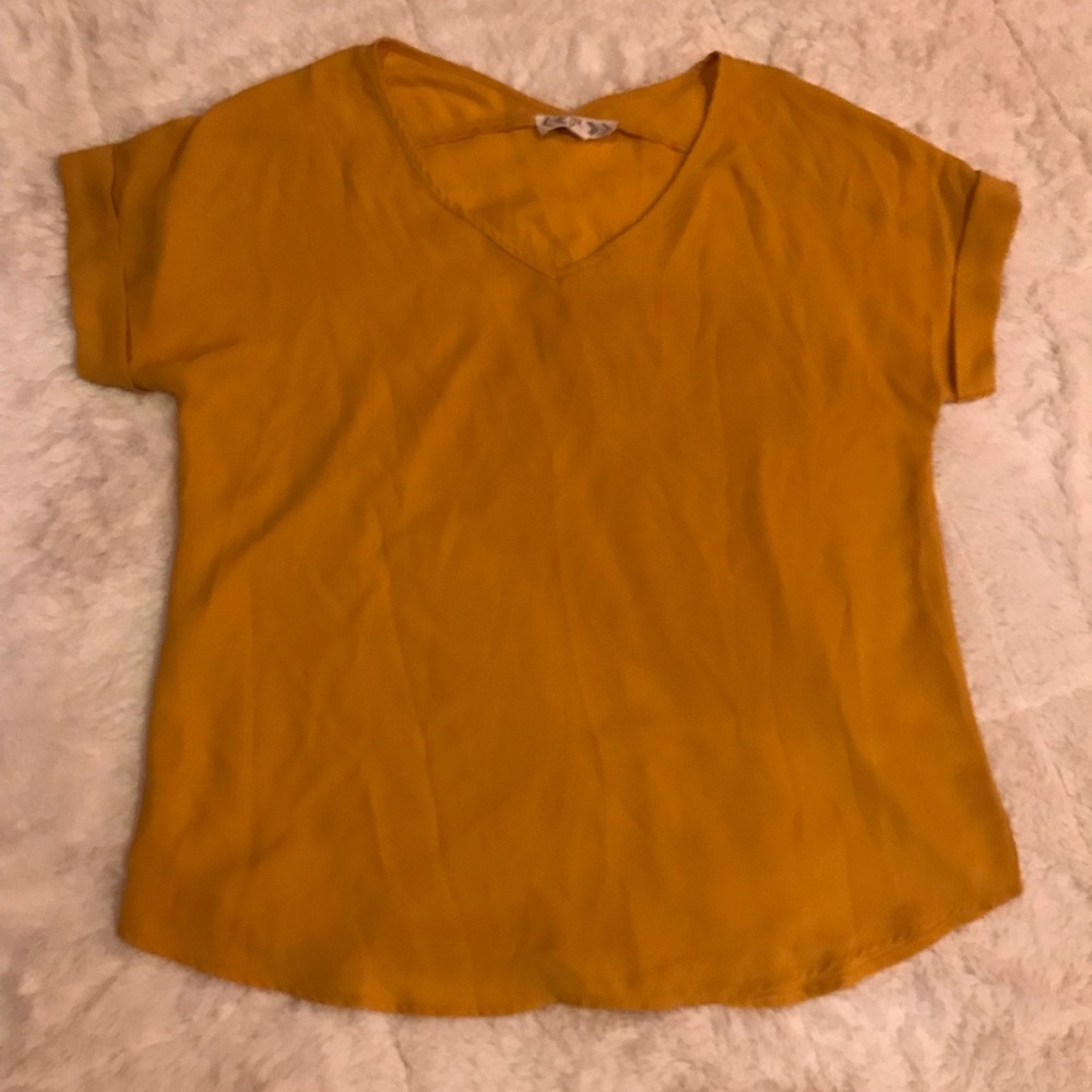 Short sleeve top